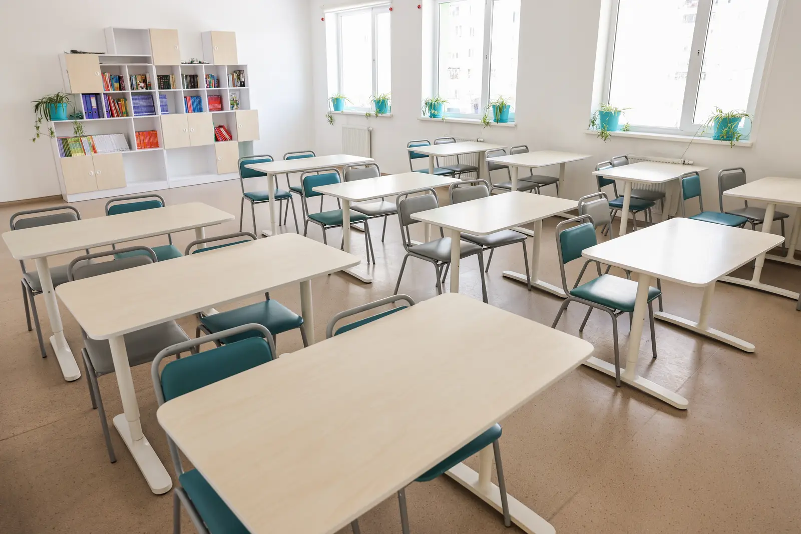 Sindicatele refuză verificarea dosarelor pentru bursele sociale de către profesori